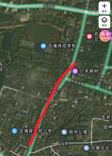 上吃完宵夜回酒店路过这条街，熟